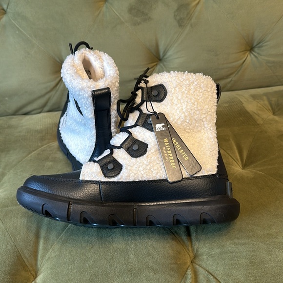 Sorel Explorer II Joan Cozy Boot - Picture 5 of 8